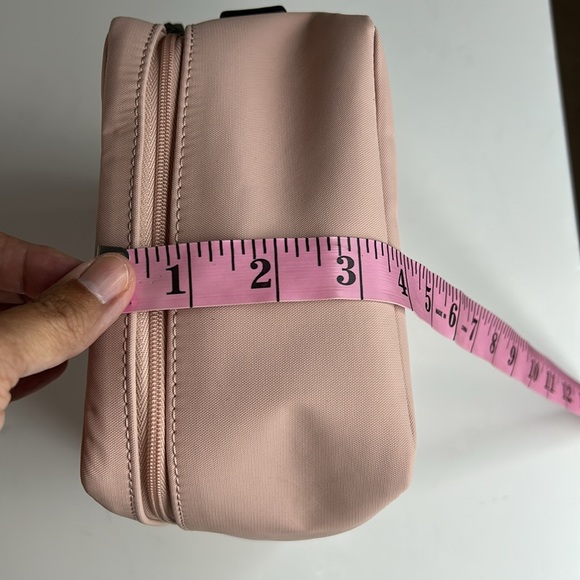 AWAY Cosmetic Bag - Picture 13 of 14